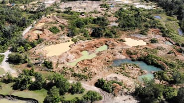 Pertambangan emas ilegal di Sumatera