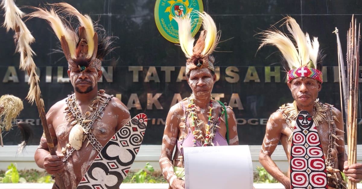 Koalisi Selamatkan Hutan Adat Papua Dan Masyarakat Adat Awyu Menuntut Pemulihan Hak Hak Dasar