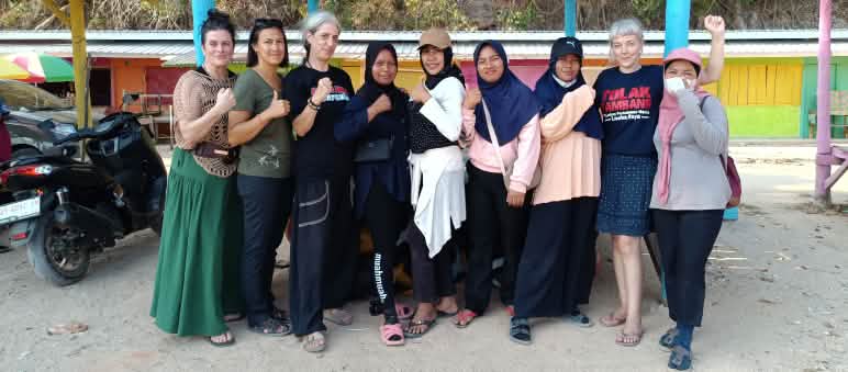 Kita memiliki tujuan bersama: YA untuk hidup, TIDAK untuk pertambangan. Karena itu perempuan di Torobulu dikriminalisasi. Perempuan-perempuan Torobulu