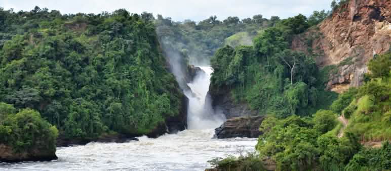 Air terjun Murchison merupakan “air terjun terkuat di dunia”. Di dekatnya akan digali tambang minyak Air terjun Murchison, Uganda