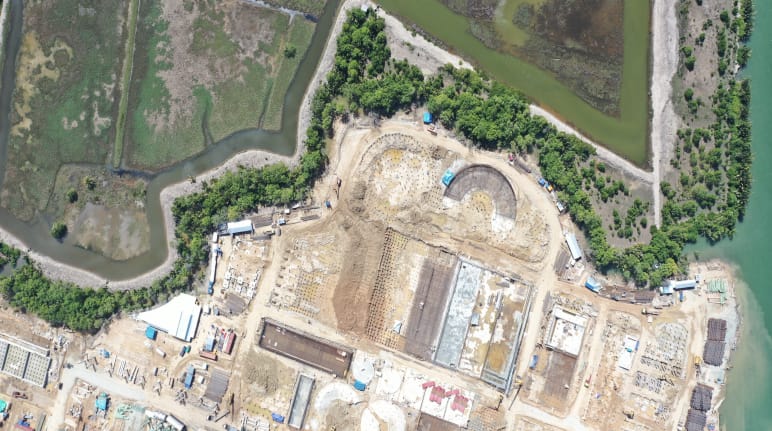 Foto dari udara lokasi pembangunan pabrik pulp