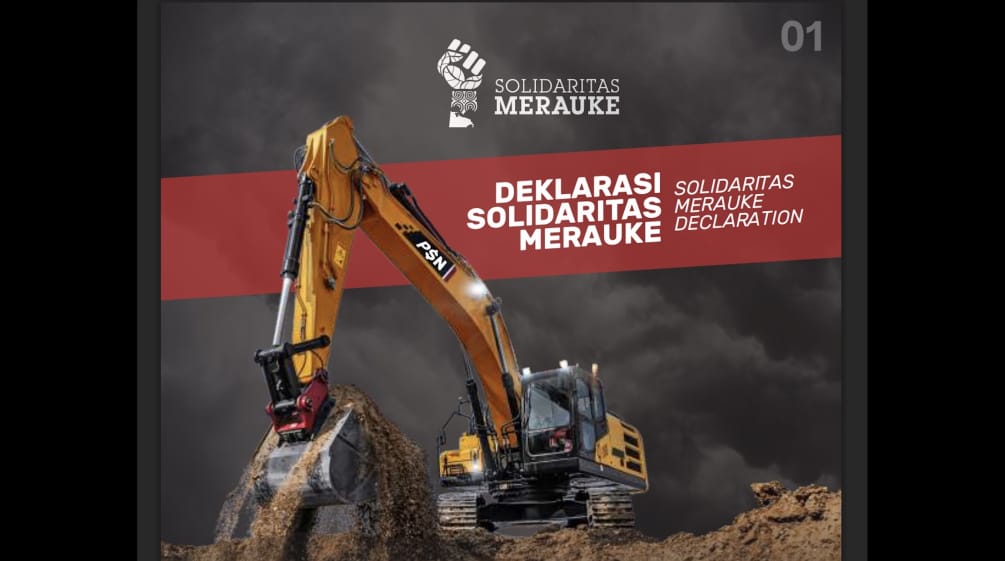 Halaman pertama "Deklarasi Solidaritas Merauke" dengan foto ekskavator